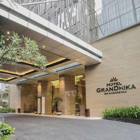 Hotel Grandhika Iskandarsyah Джакарта Екстериор снимка