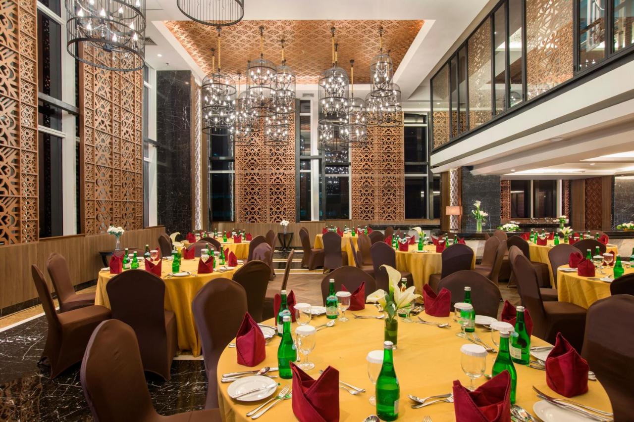 Hotel Grandhika Iskandarsyah Джакарта Екстериор снимка