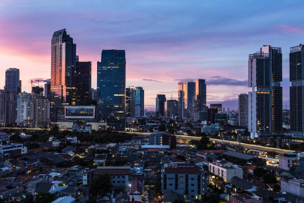 Hotel Grandhika Iskandarsyah Джакарта Екстериор снимка