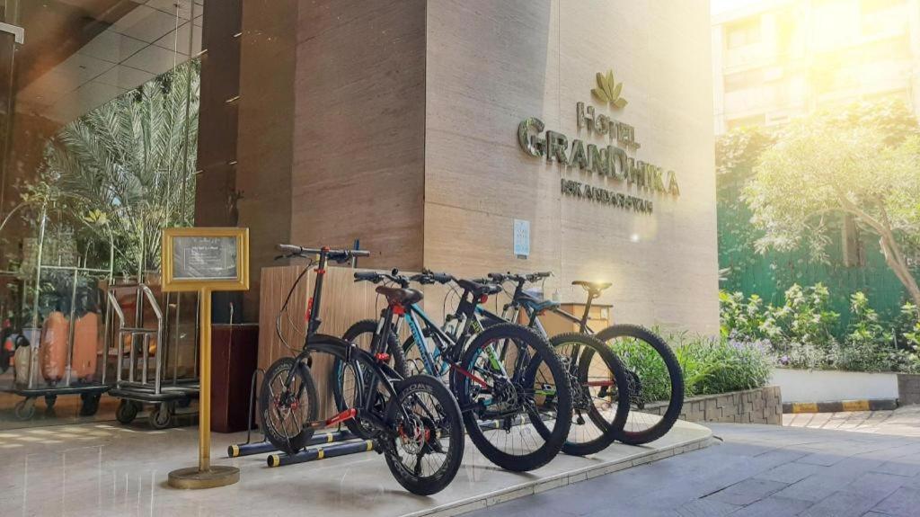 Hotel Grandhika Iskandarsyah Джакарта Екстериор снимка