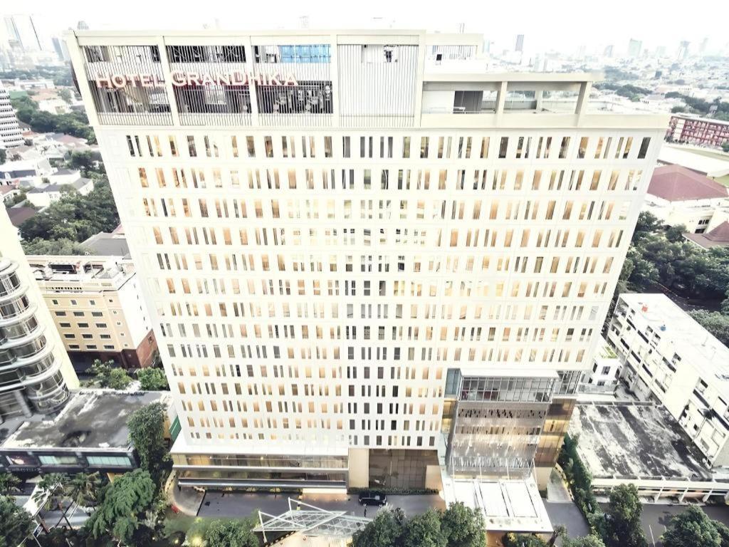 Hotel Grandhika Iskandarsyah Джакарта Екстериор снимка