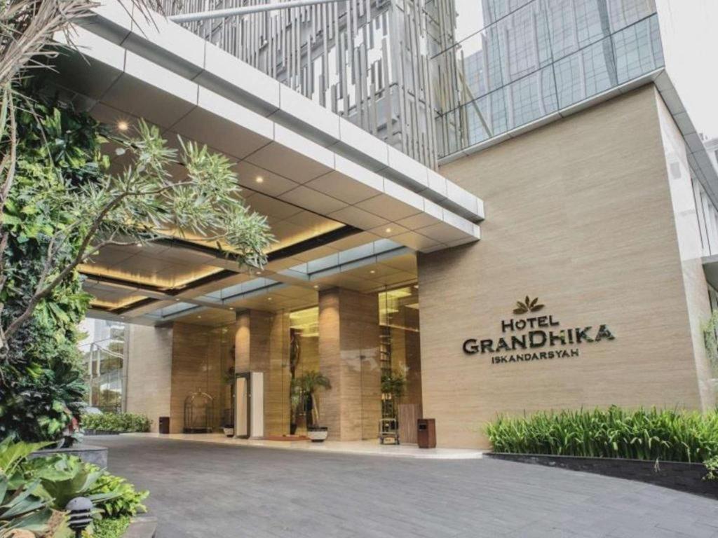 Hotel Grandhika Iskandarsyah Джакарта Екстериор снимка