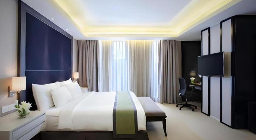 Hotel Grandhika Iskandarsyah Джакарта Екстериор снимка