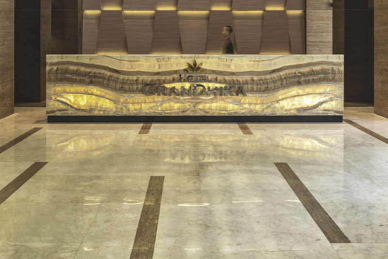 Hotel Grandhika Iskandarsyah Джакарта Екстериор снимка
