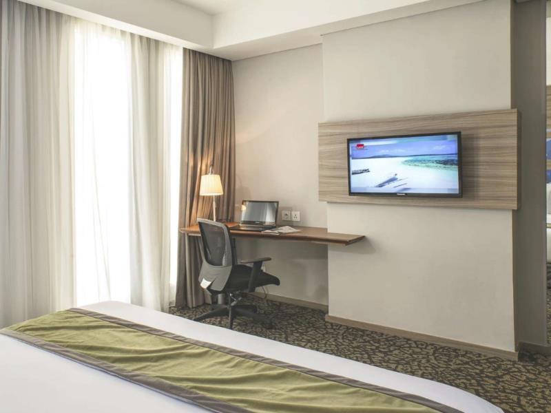 Hotel Grandhika Iskandarsyah Джакарта Екстериор снимка