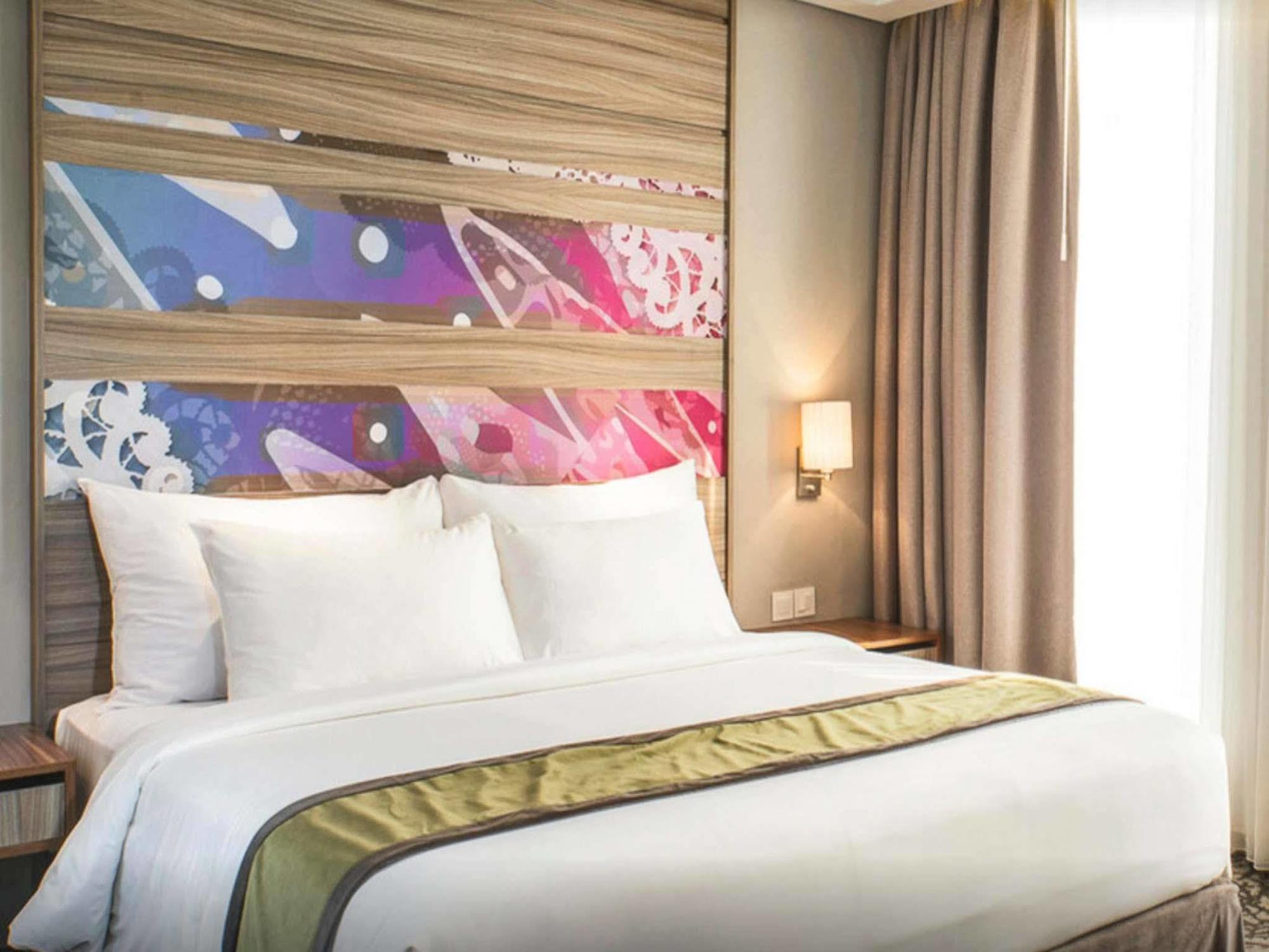 Hotel Grandhika Iskandarsyah Джакарта Екстериор снимка
